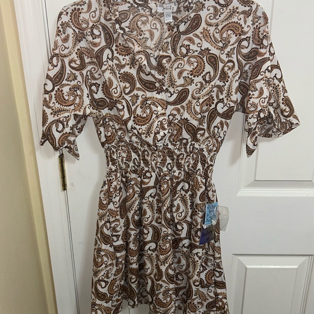 🦋Paisley printed Dress 5/25$